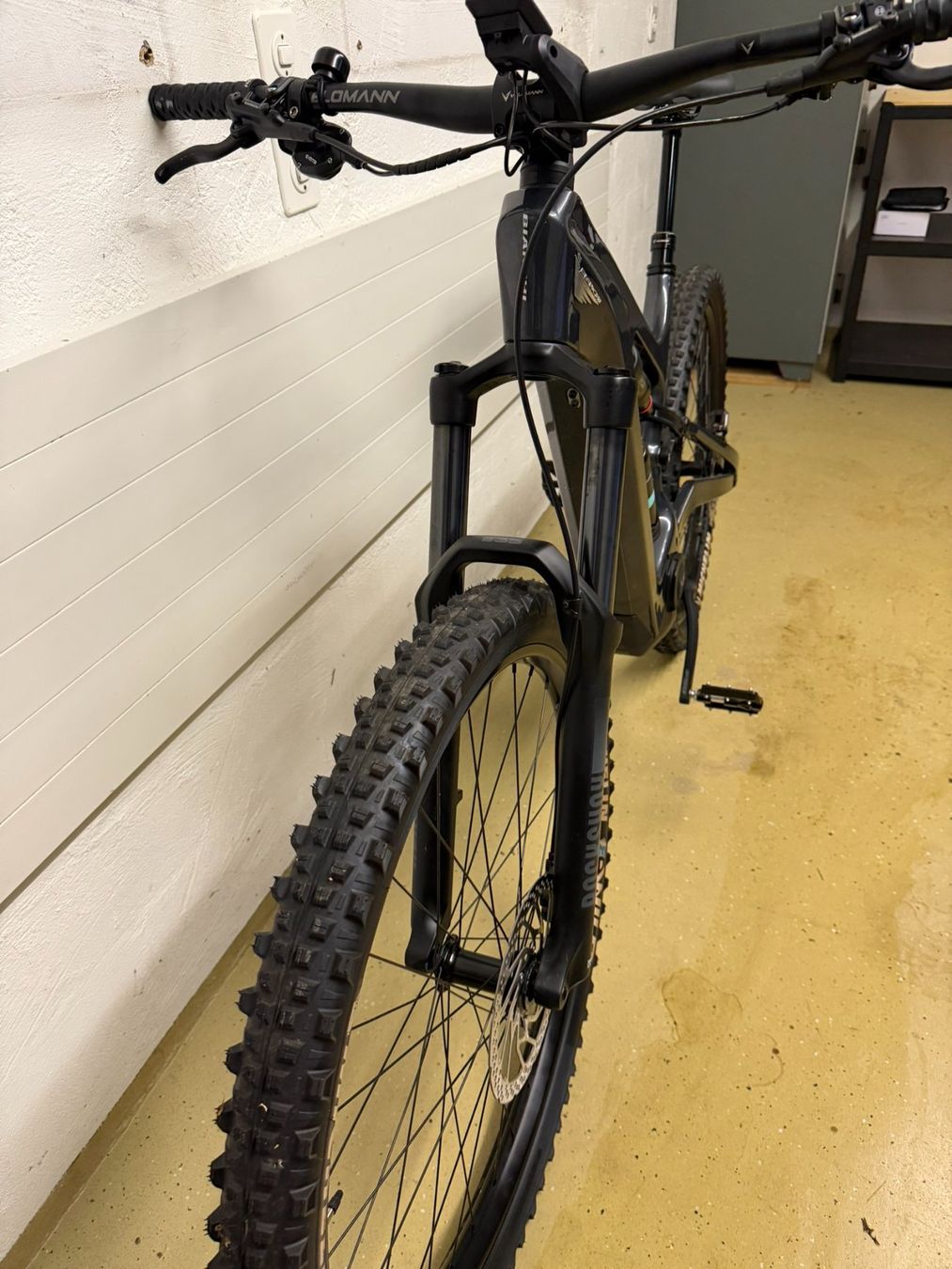 Bianchi Velos: Bianchi e-Vertic FX-Type PRO Carbon  Neuwertig nur 20km, L – Gebraucht aus Hausen am Albis von fed_ksv5 3