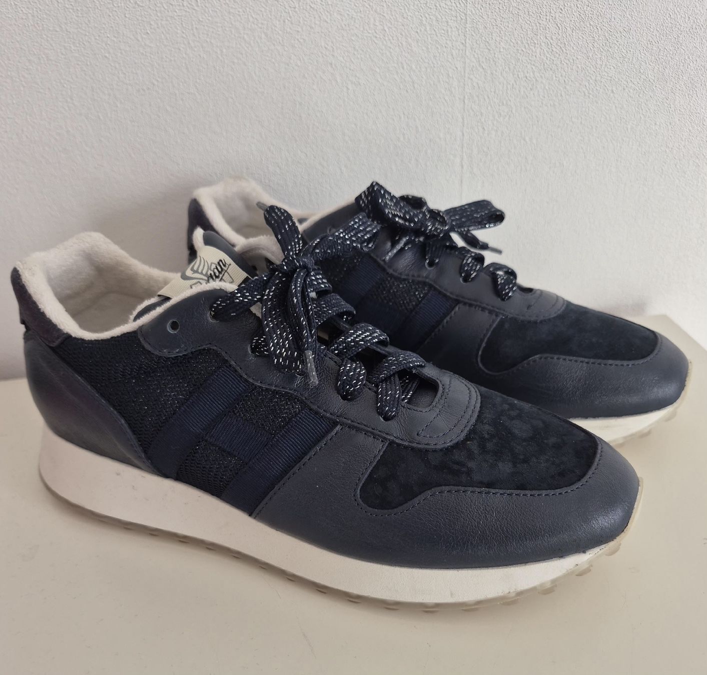 Hogan Damenschuhe: HOGAN BLEU MARIN 41 – Gebraucht aus Bern von dasgesuchtobjekt