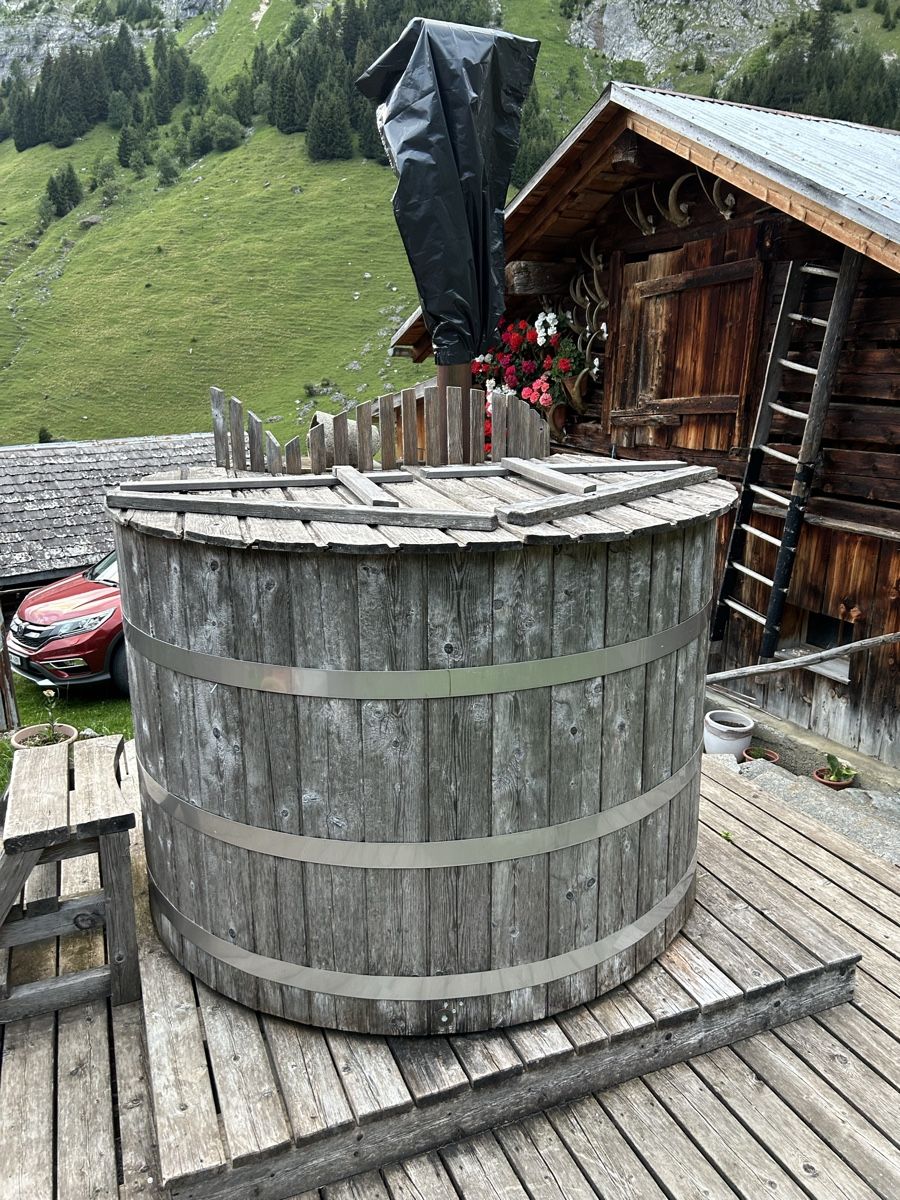 Whirlpool: Hot Pot Badefass – Usato da Erstfeld venduto da Auto21 1