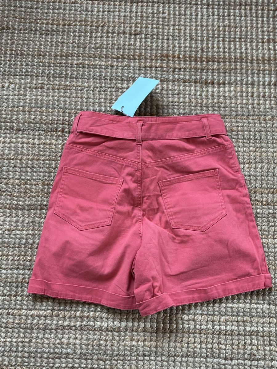 Nafnaf Pantaloni: Short Naf Naf – Usato da Neuchâtel venduto da cam_lf7y 2