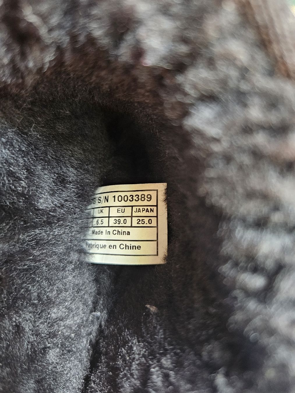 Ugg Scarpe da donna: UGG Boots, Grösse 39, Fellmuster, Winterstiefel – Usato da Ebertswil venduto da Bamabama88 3