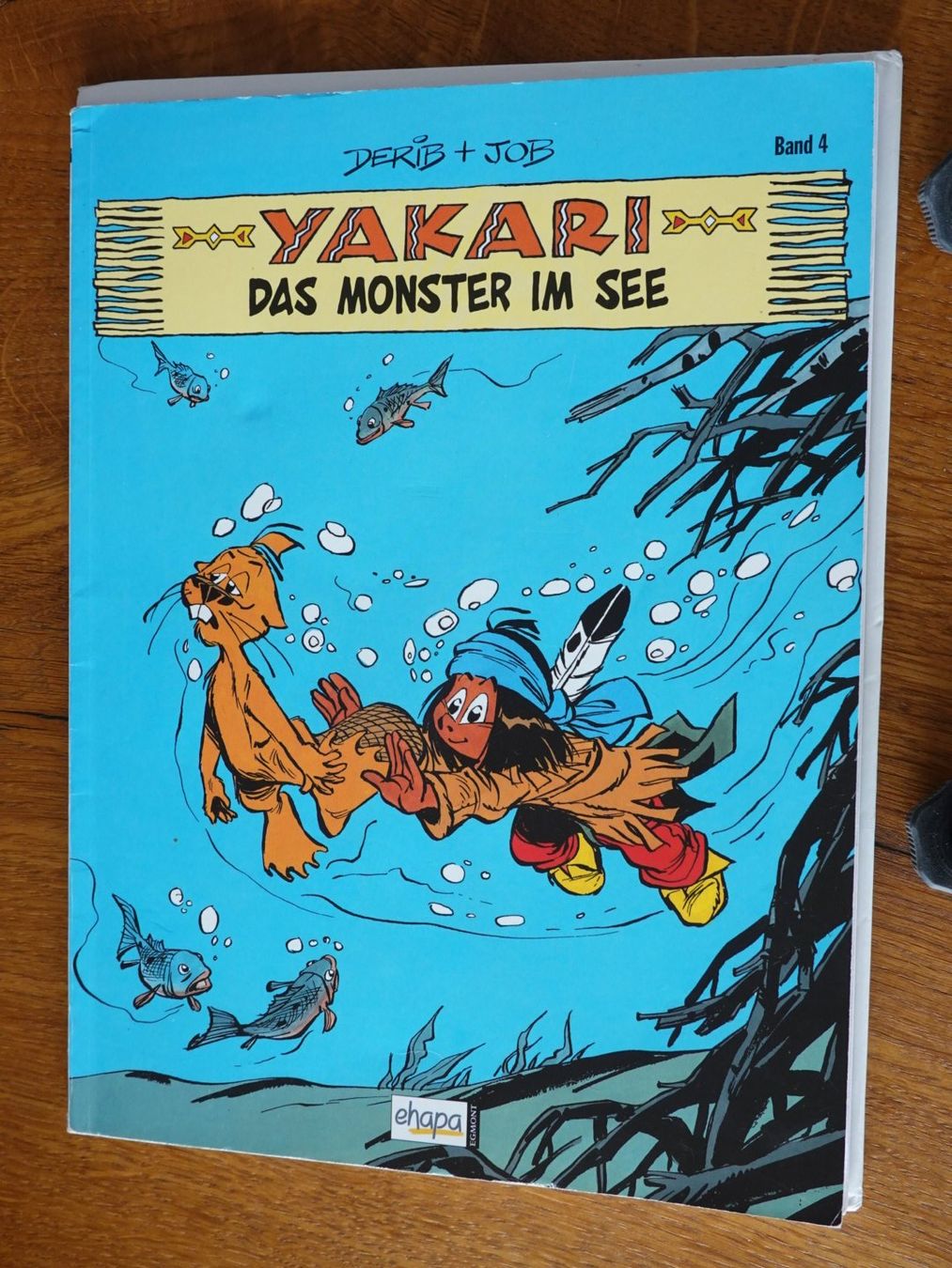 Fumetti: YAKARI - DAS MONSTER IM SEE - SOFTCOVER – Nuovo (secondo la descrizione) da Schwyz venduto da AttikaSagemattli