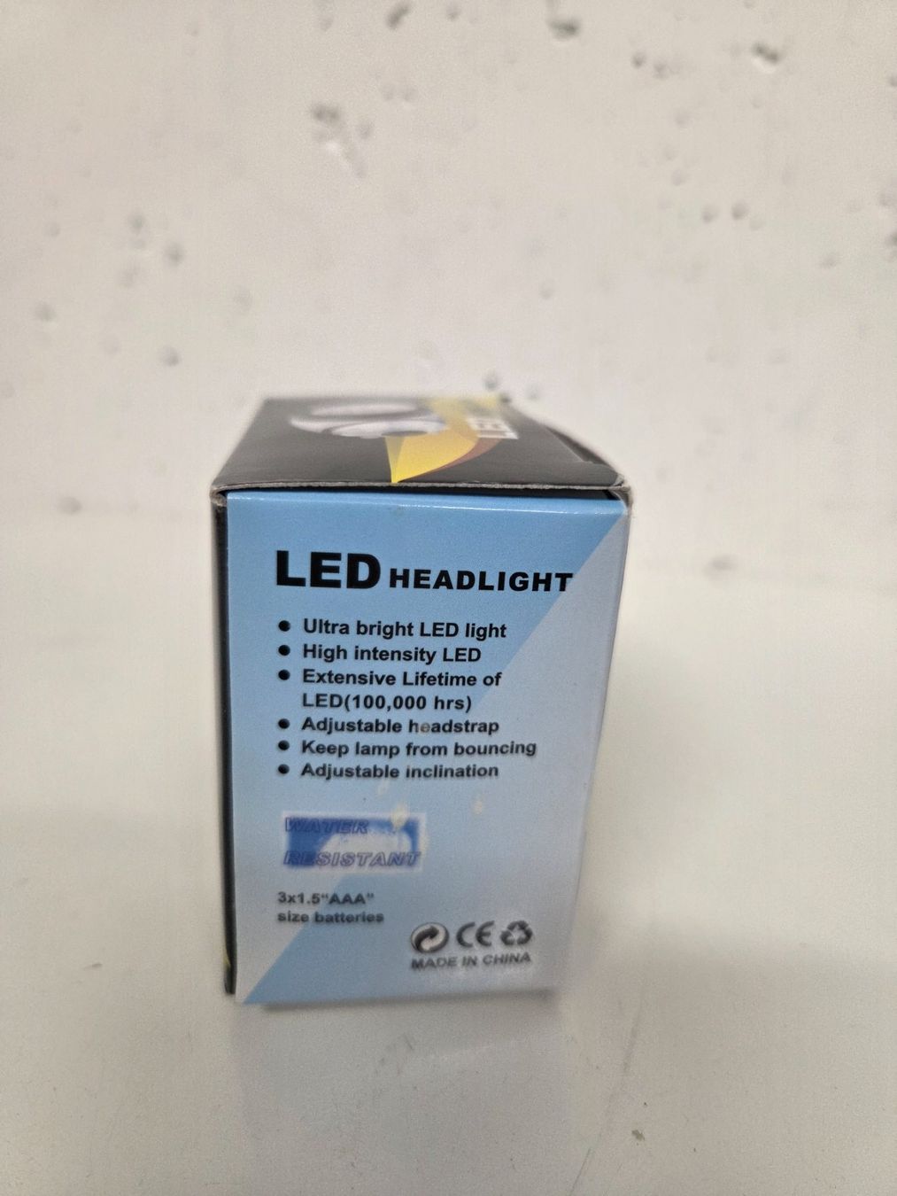 Lampes: LED Stirnlampe neu verpackt mit AAA Batterien – Neuf (Voir description) à Chur par Einszweidreiviermein 1