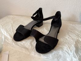 Sandaletten Jana Gr. 36,5 schwarz Abs. 3 cm Klettverschluss
