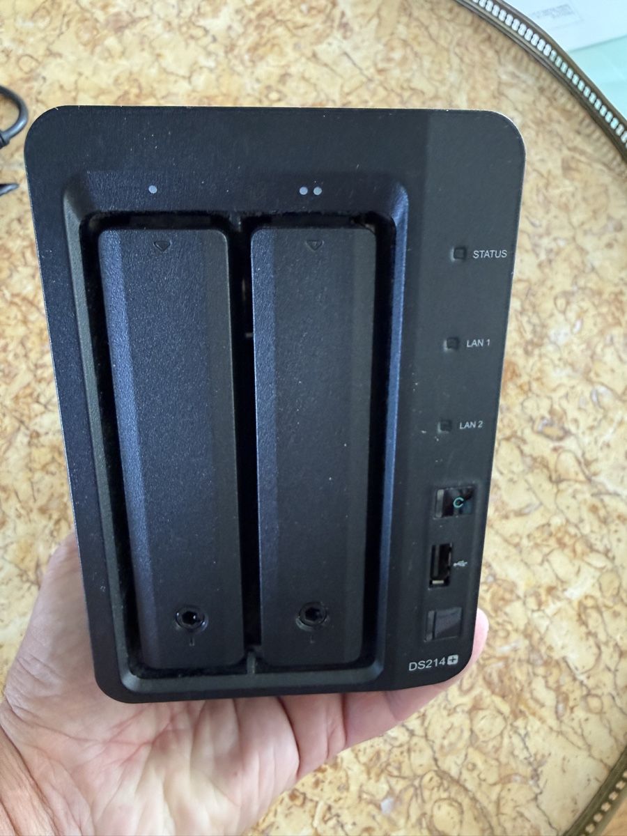 Synology Server: Synology DS214+ avec 4TB de stockage – Gebraucht aus Clarens von Gabi0062