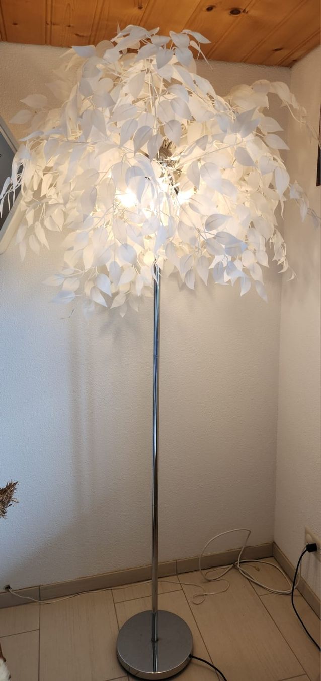 Lampade: Weisse Stehlampe Baum Design! – Usato da Röthenbach i. E. venduto da 3538ScaniaR420 1
