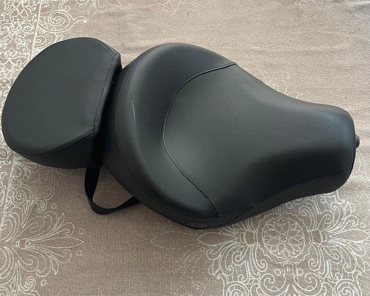 Harley-Davidson Alle Motorradersatzteile: Sundowner Seat Harley Davidson – Gebraucht aus Schaffhausen von VanessaSH