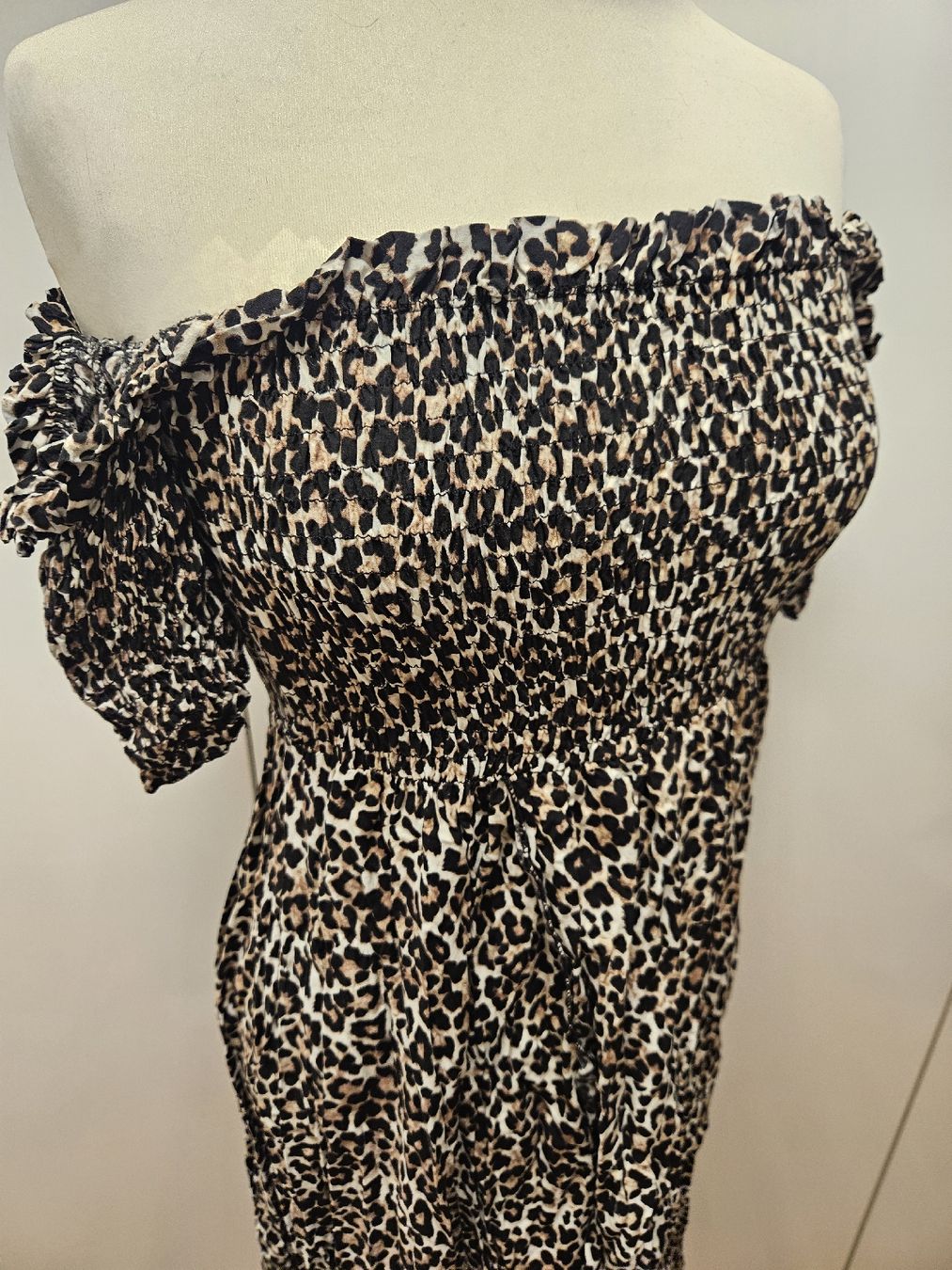 Vestiti: Leo Kleid Onesize – Nuovo (secondo la descrizione) da Zürich venduto da ColdCoffee 2
