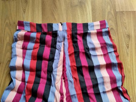 Leichte, bunt gestreifte Hose von Reformation, Gr. 4/34
