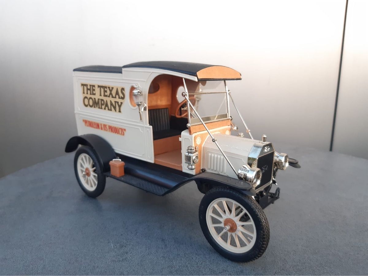 Kit di modellismo & Modellini statici: Ford Model T Texas Company Van 1912 – Usato da Zürich venduto da Nowstalgia 2