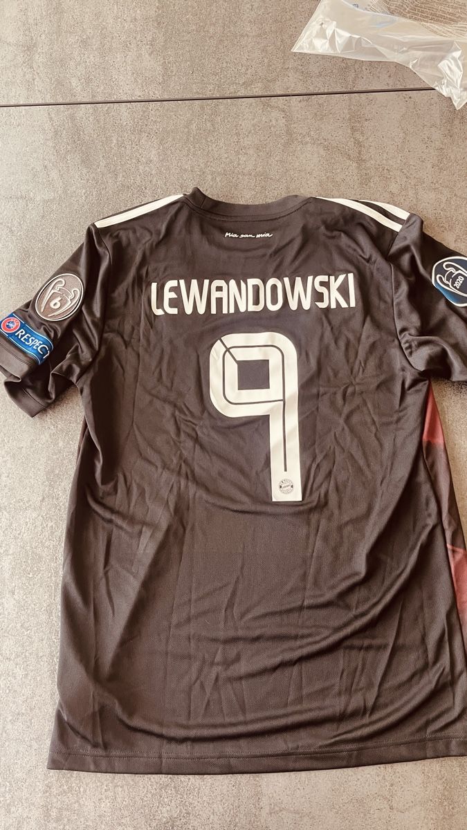 Bayern München Canottiere & Pantaloni: FC Bayern Triple 2020 Trikot Limited – Nuovo e nell'imballaggio originale da Weisslingen venduto da Mia_san_mia 1