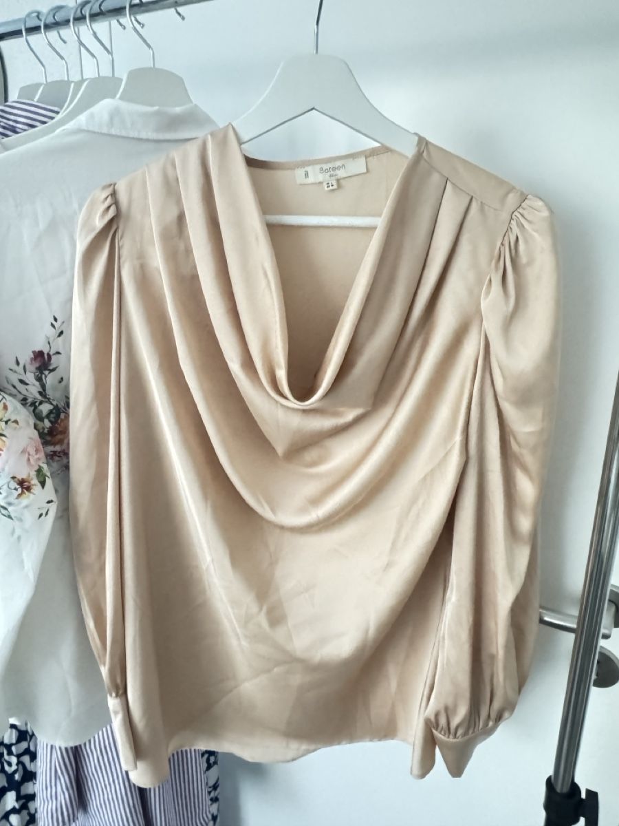 Chemisiers: Wunderschöne elegante Bluse, Größe 40 – D'occasion à Sins par sum_lv6d