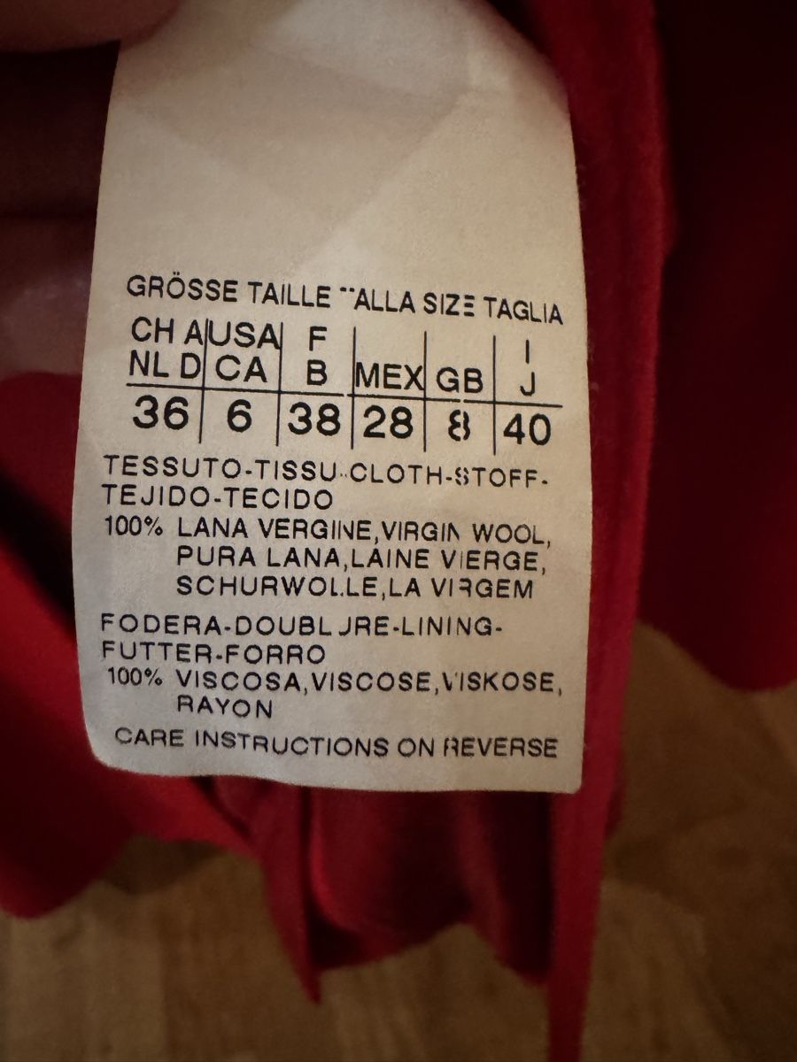 Cappotti: Max Mara Gr. 36, rot, Top Zustand! – Usato da Birmenstorf AG venduto da aon_2hr9 3