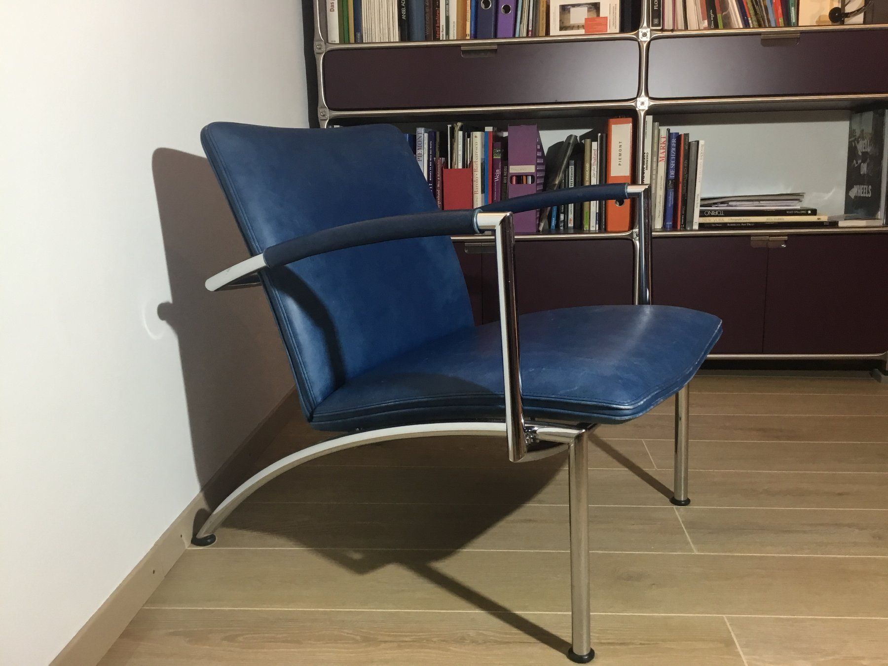 Poltrone: COR Designer-Sessel, Leder, blau – Usato da Horgen venduto da Hanibal13