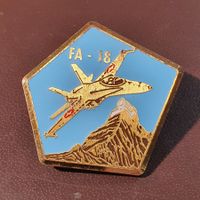 P965 - Pin Swiss Air Force Jet FA - 18 mit Matterhorn