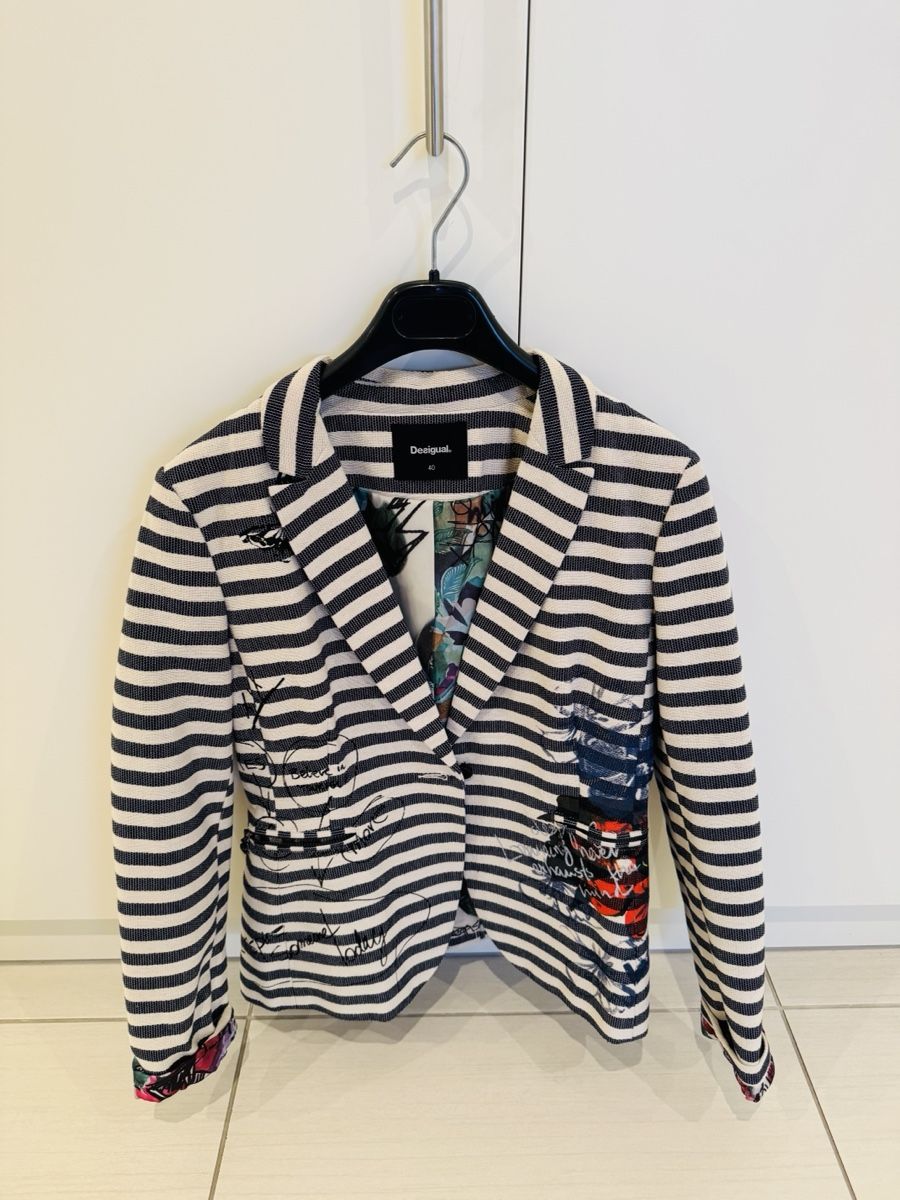Desigual Giacche: Desigual Blazer, Gr. 40 - Top Zustand! – Nuovo (secondo la descrizione) da Amriswil venduto da my-fashion