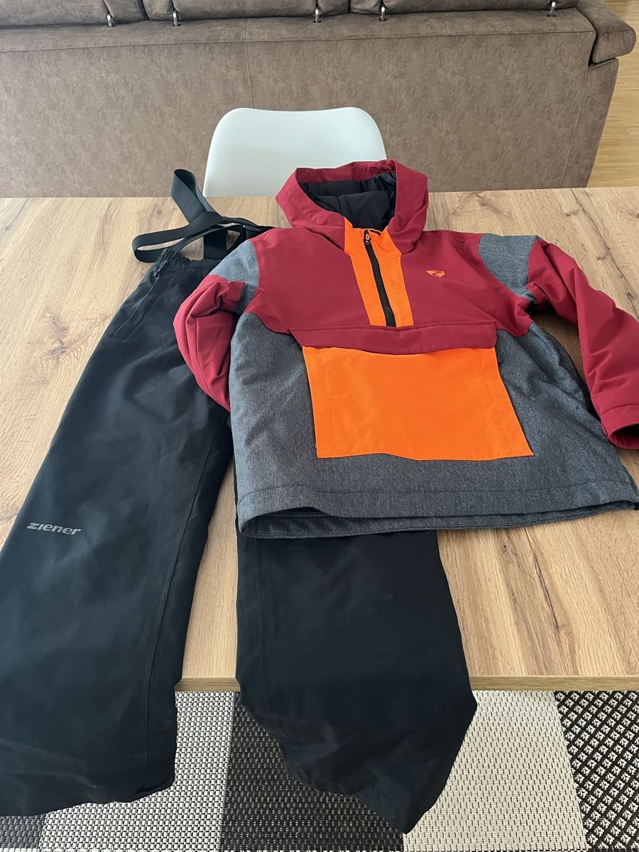 Ziener Anzüge: Ensemble de ski 140 – Gebraucht aus Cheseaux-sur-Lausanne von Roxy.b