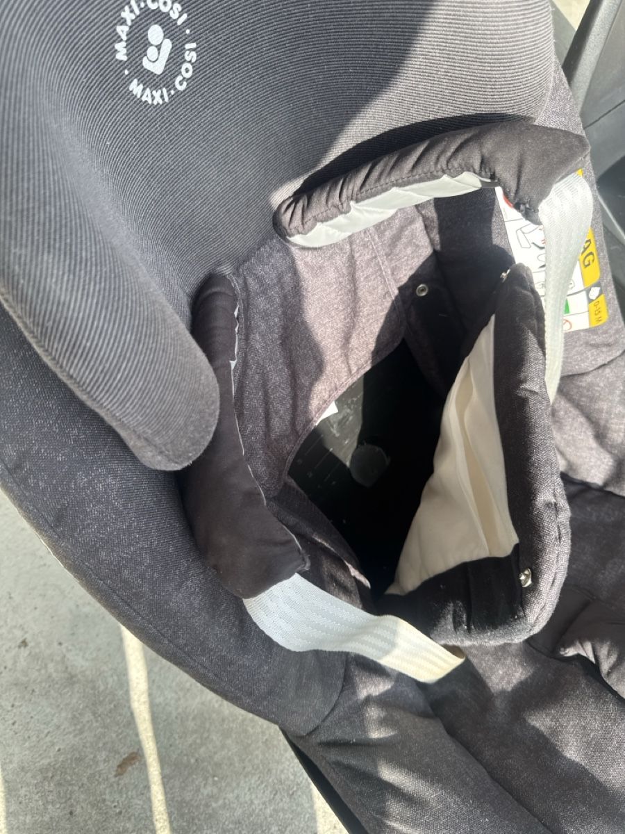 Maxi-Cosi Seggiolini per auto: Maxi-Cosi Babyschale mit Station, Isofix – Usato da Steinhausen venduto da GrosserTiger99 4