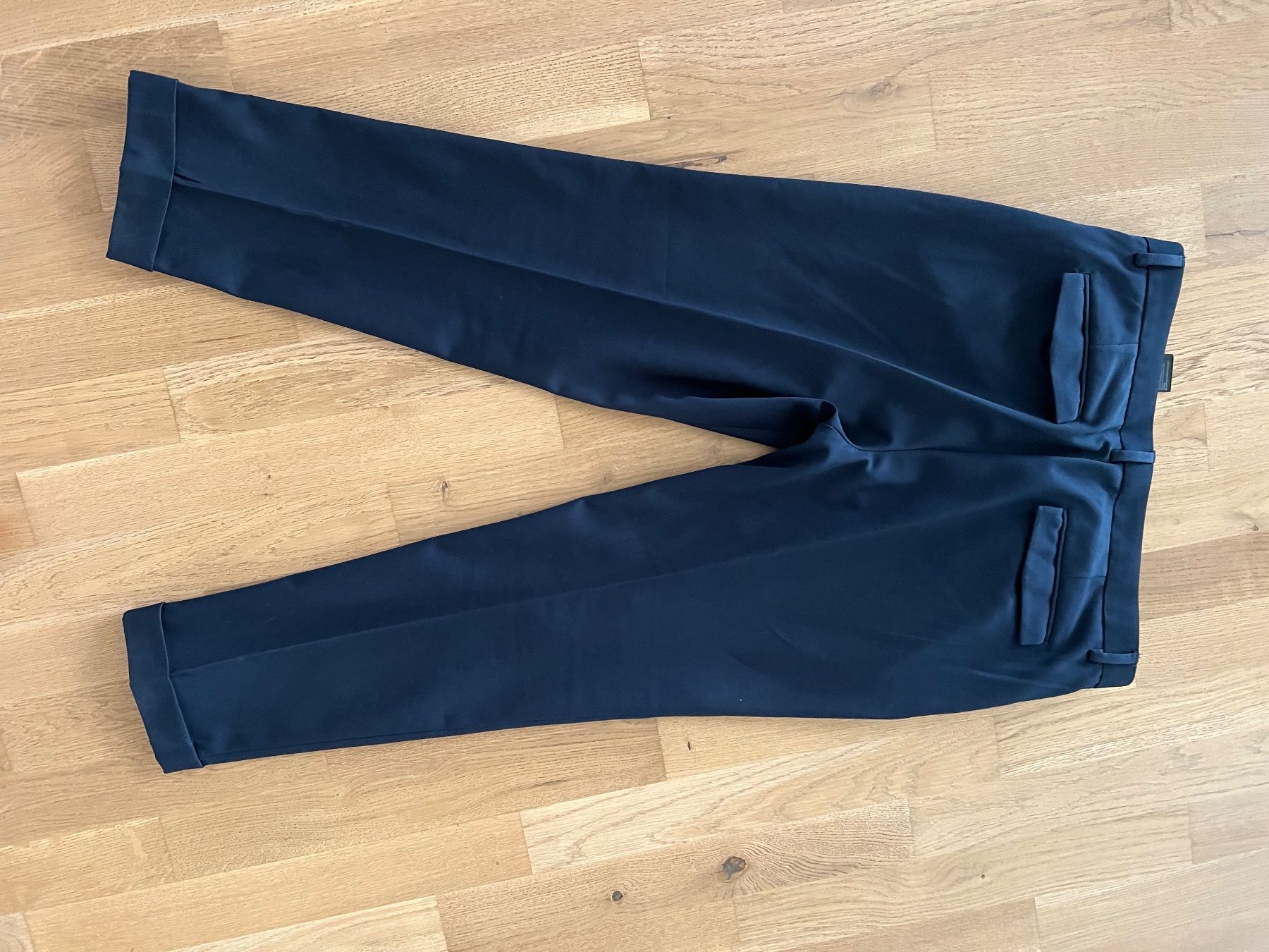H&M Pantaloni: Dunkelblaue Hose – Usato da Altendorf venduto da wqv_97 6