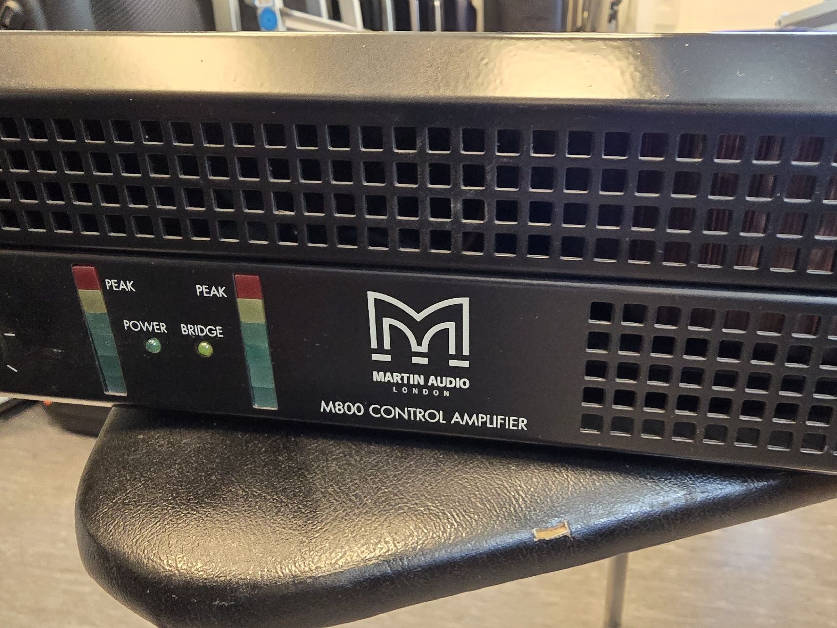 Amplificateurs: Martin Audio M800 power Amplifier 800 W  – D'occasion à Zürich par Roy-Events-Zurich 1