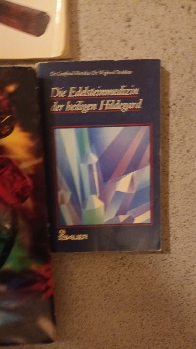 Libri: 5 Bücher über Edelsteine/Heilsteine – Usato da chur venduto da erika025 3