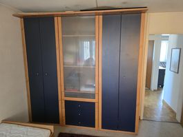 Kleiderschrank