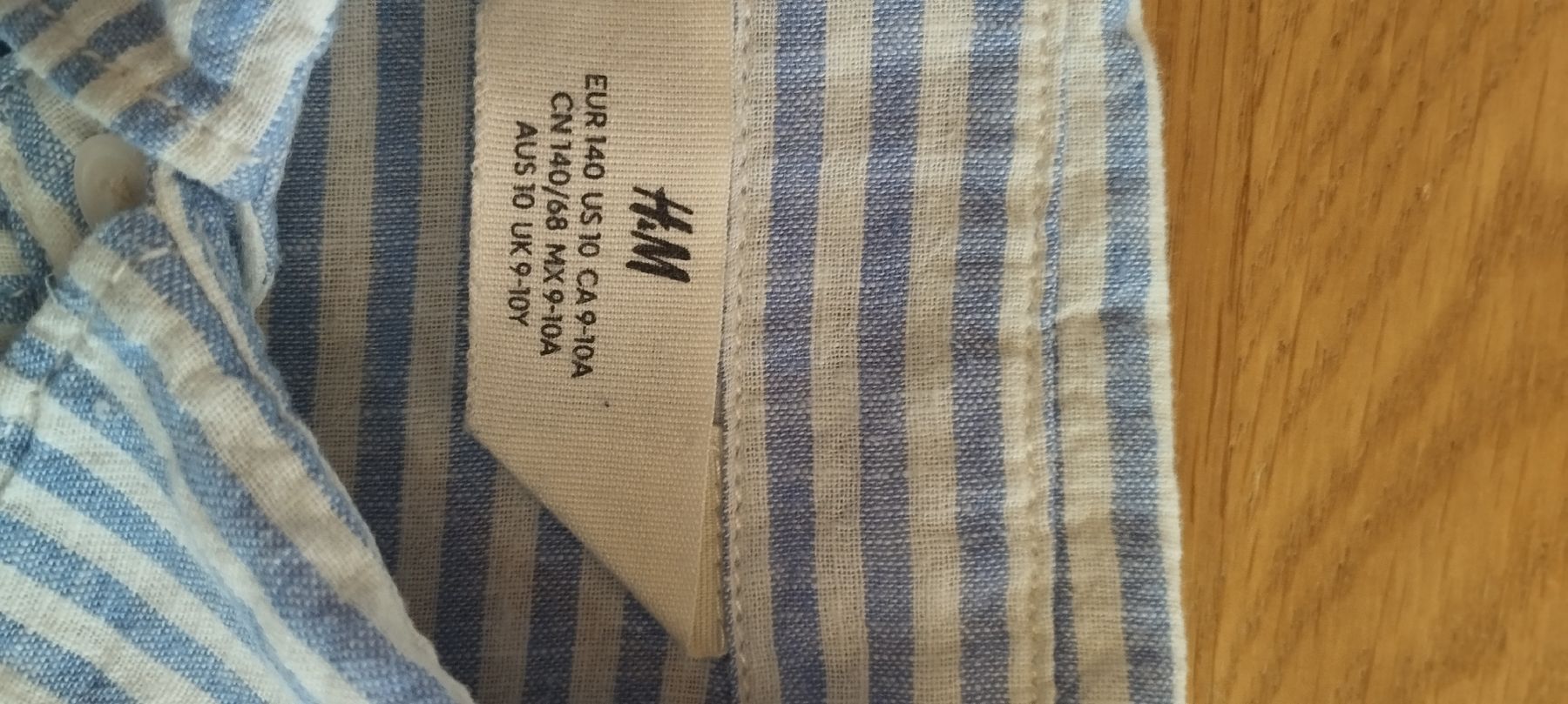 H&M Chemises, T-shirts & Polos: kinder Leinenhem 140 H&M – D'occasion à Mörel par MJoaoCosta 1
