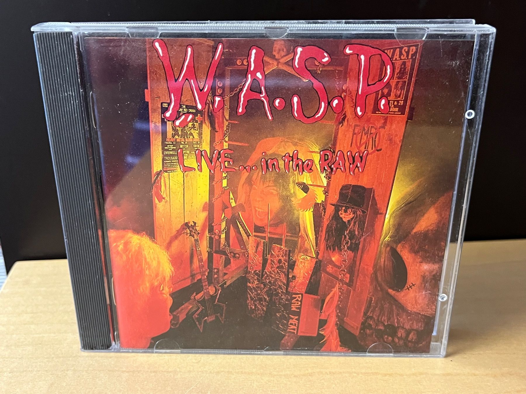 CD: W.A.S.P. - Live... In The Raw - X01C – Nuovo (secondo la descrizione) da Küsnacht ZH venduto da hardrock.earth