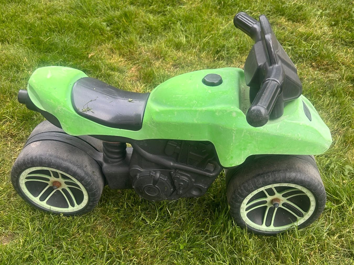 Véhicules pour enfants: Kinder Motorrad Töffli – D'occasion à Root par Zsuzsanna34