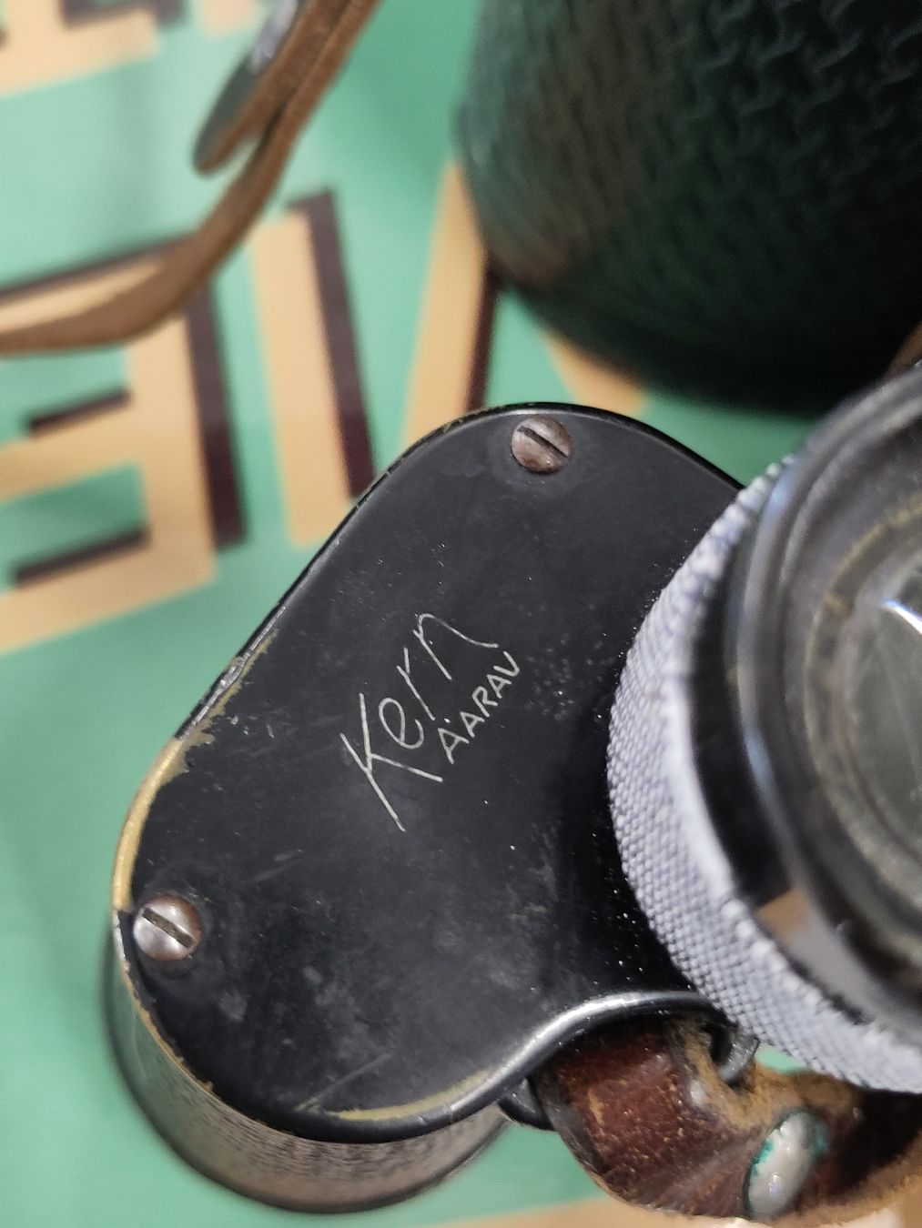 Kern Binocoli: Feldstecher Kern Aarau 8x30 – Usato da Pratteln venduto da Cartonsducoeur_bl 2