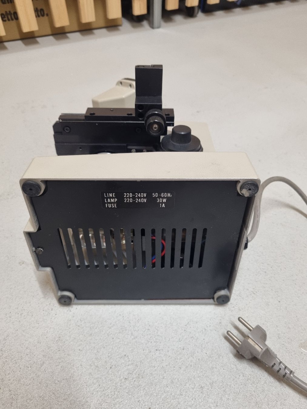 Nikon Mikroskopie: Nikon Labophot Mikroskop - binokular, mit 4 Objektiven – Gebraucht aus Zürich von dvb_k2cq 9