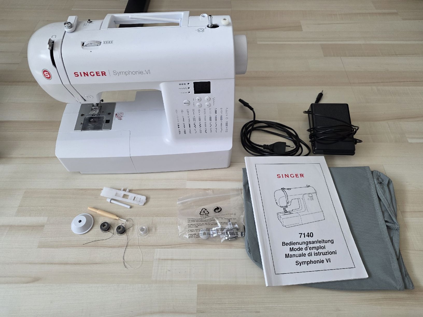 Singer Machines à coudre: Singer Symphonie VI 7140 – D'occasion à Bäretswil par xxflockixx