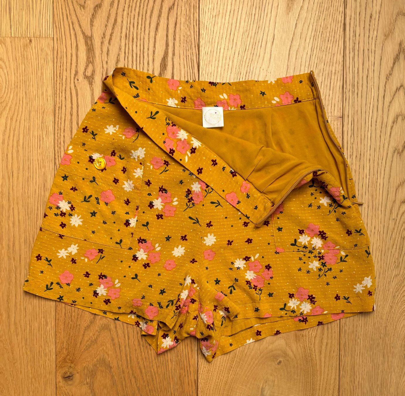Pantaloni: Des Petits Hauts floral summer shorts, waist: 66-67 cm – Nuovo (secondo la descrizione) da Kilchberg ZH venduto da ben_pc68