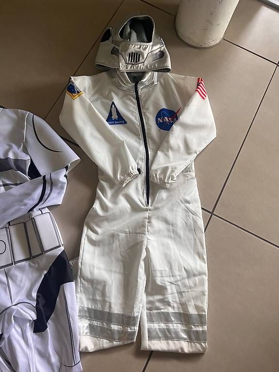 Costumes: 4x Kinderkostüme – D'occasion à Unterengstringen par NCH78 3