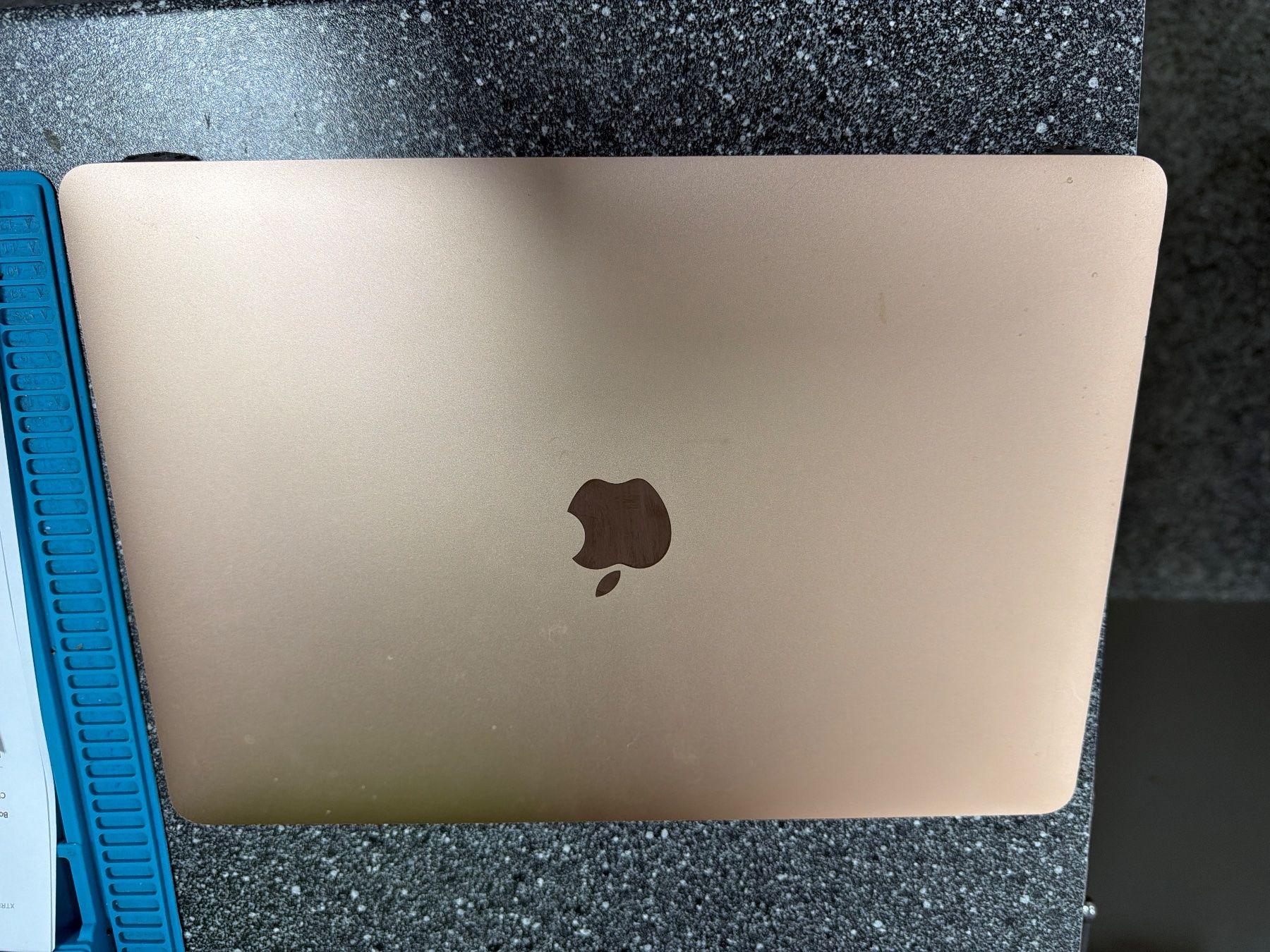Apple Notebook: MacBook 13 A2337 - uniquement écran HS – Usato da Bulle venduto da Nghost 1