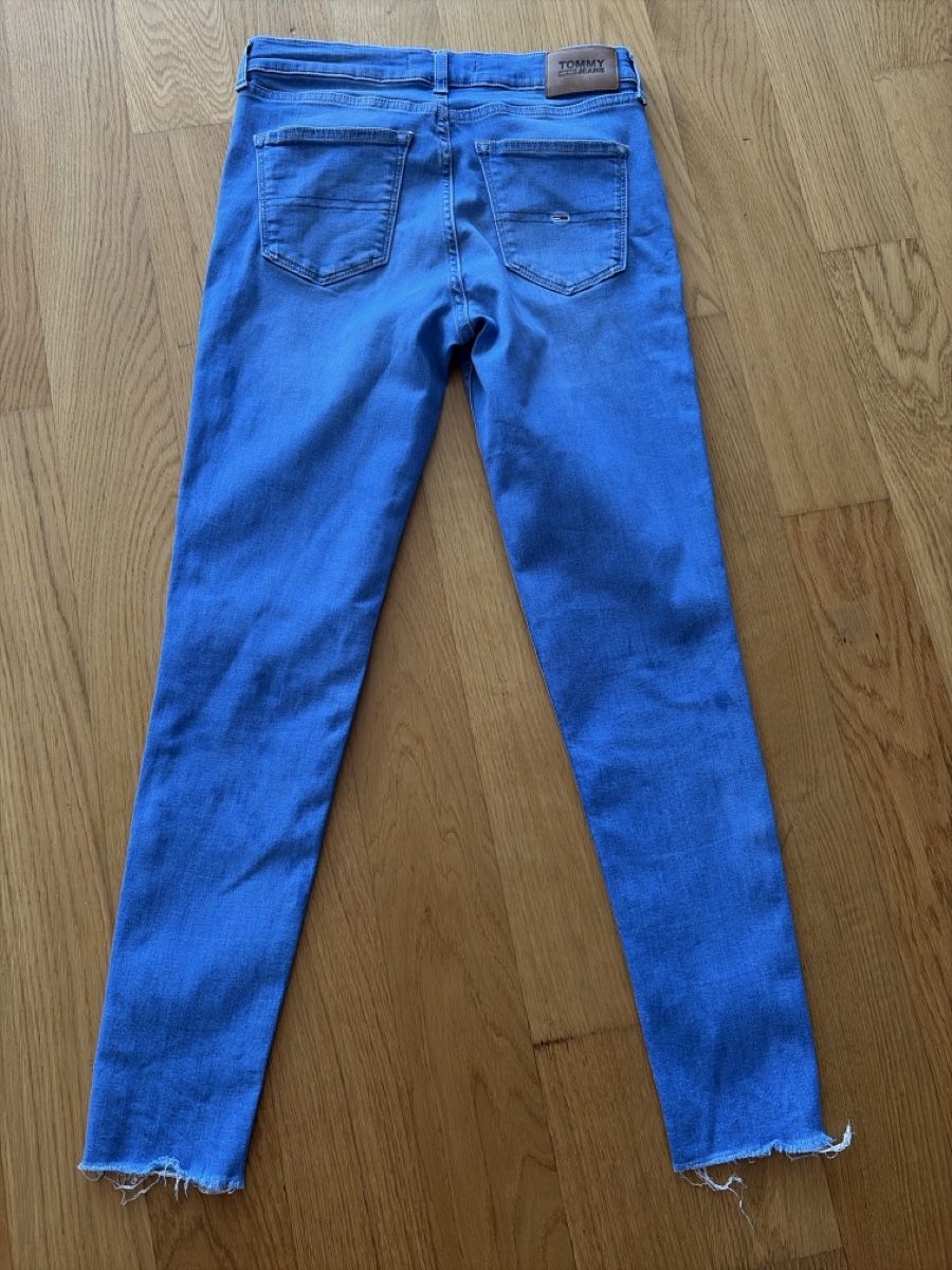 Tommy Hilfiger Jeans: Tommy Hilfiger gr. 28/32 – Usato da Andhausen venduto da bgy_y6xl 3