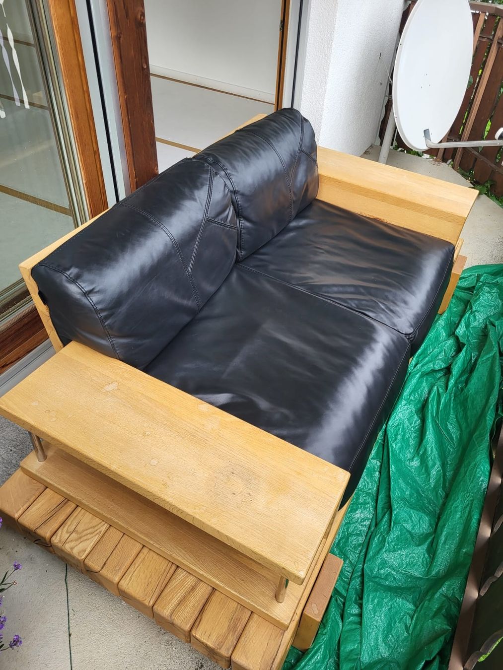 Sofas: Ledersofa mit Holzrahmen – D'occasion à Klosters par sel_zb7z 8