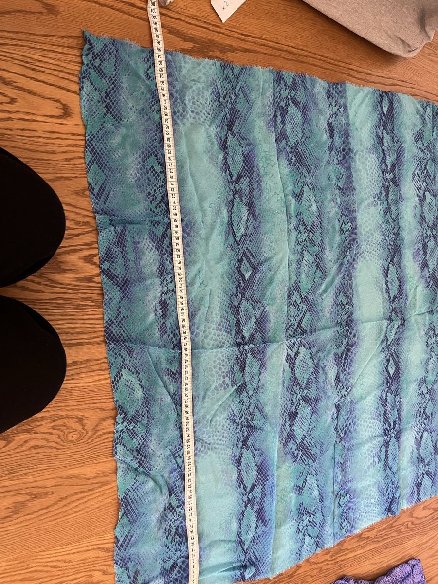 Tessuti: Viskose Stoff 100 × 135 cm – Nuovo (secondo la descrizione) da Zürich venduto da car_cr6w 1