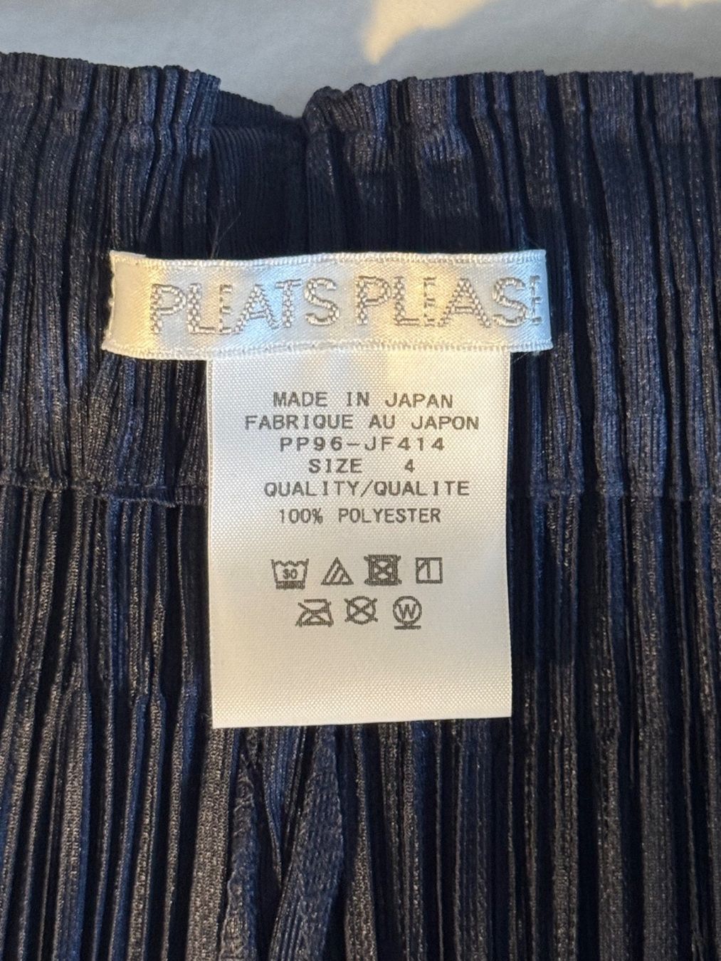 Pantaloni: Issey Miyake PLEATS PLEASE Hose -- ikonisch! – Nuovo (secondo la descrizione) da ZÜRICH venduto da redhead61 2