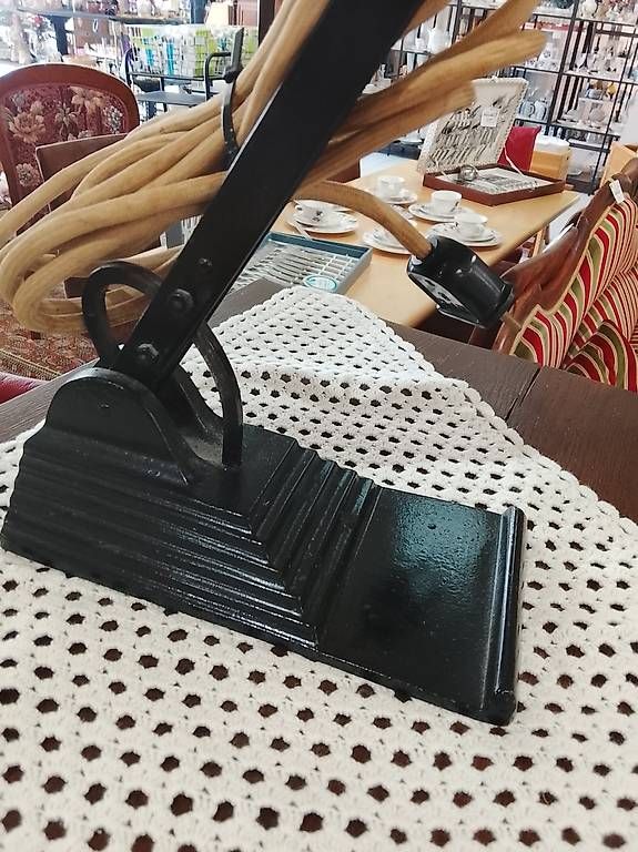 Lampade: Klassische Vintage Bankerlampe – Usato da Neuhausen am Rheinfall venduto da galleria13 3