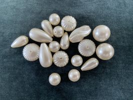 19 Perlen, Basteln, Schmuck, Perlenmix Creme