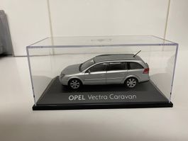 Opel Vectra Caravan silber - 1-43 Schuco 227