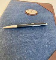 Exklusives Tissot-Notizbuch in Ledereinband und mit Stift