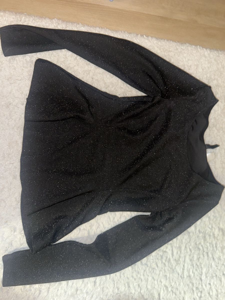 H&M Camicette, T-shirt & Top: Schwarzes Glitzer Oberteil, Divided by H&M, Grösse S – Nuovo (secondo la descrizione) da Liestal venduto da isa_8y72