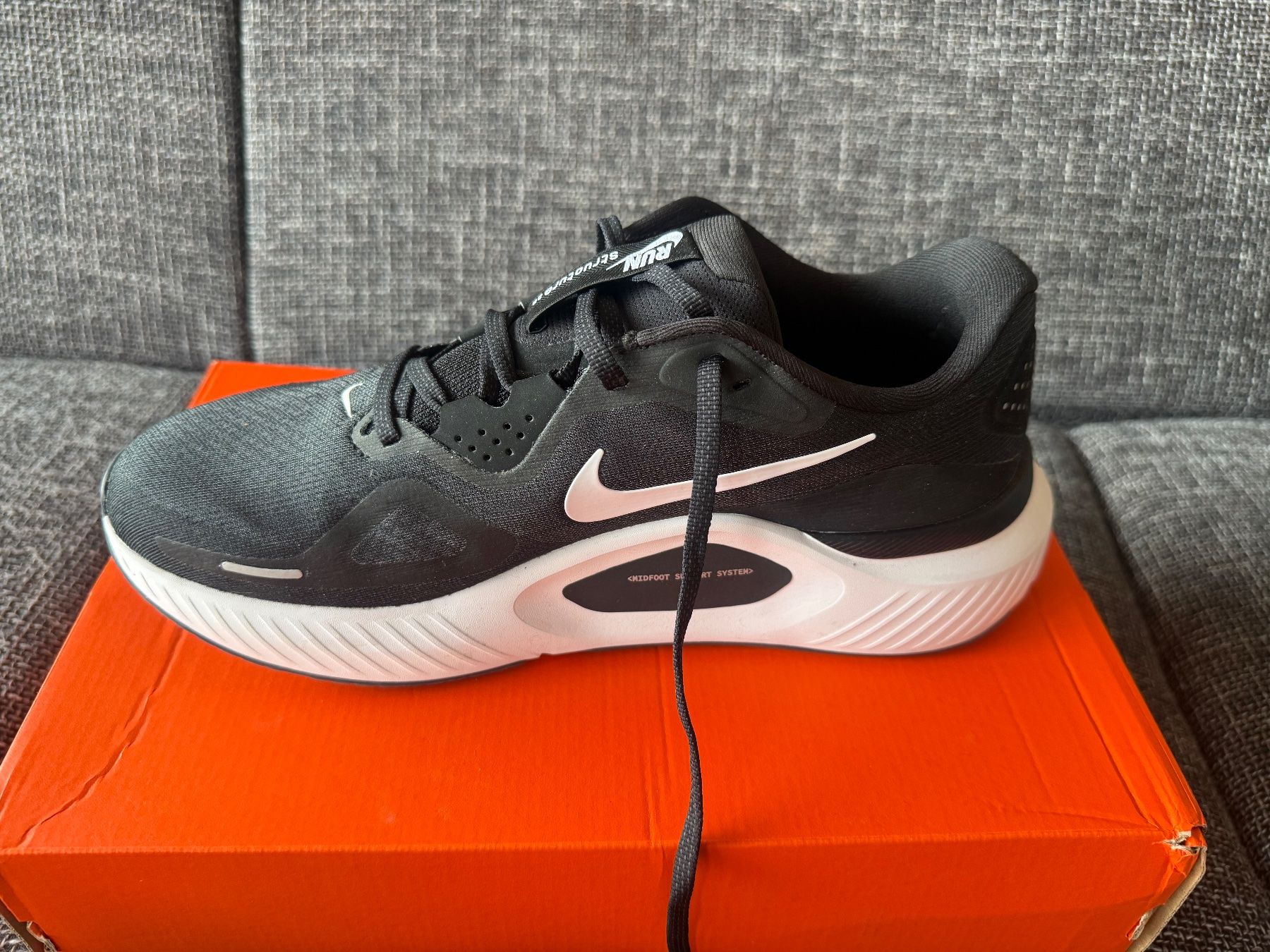 Nike Scarpe da uomo: Structure 26 Herren Laufschuh – Nuovo (secondo la descrizione) da Walenstadt venduto da Fcbayern7 1