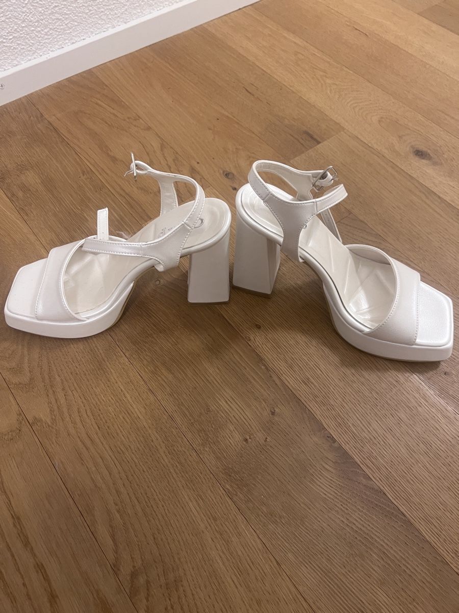 Scarpe da donna: Brautschuhe / sandalen – Nuovo (secondo la descrizione) da Root venduto da Fashionhomeandmore 2