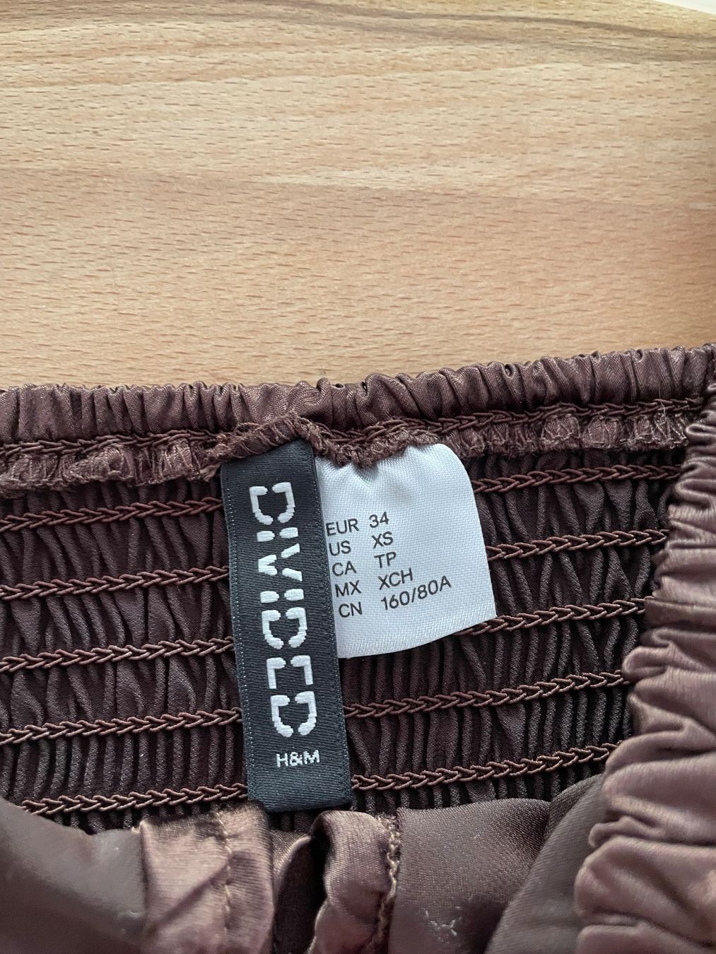 H&M Vestiti: Robe façon soie – Usato da Sion venduto da Mazarine_ 3