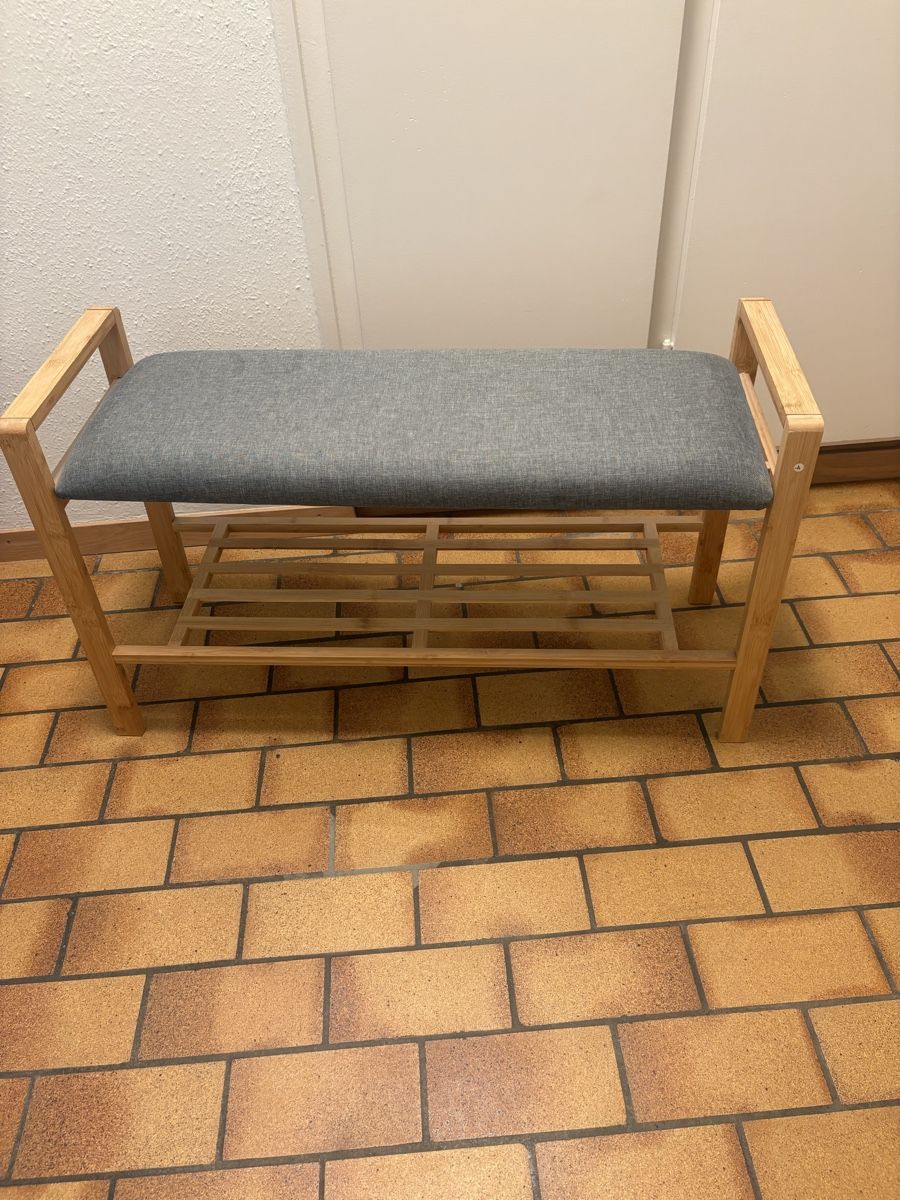 Panchine: schuhgestell – Usato da Zürich venduto da Ptomas15