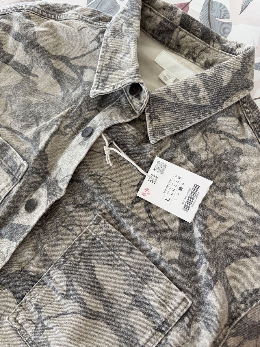 Jacken: Zara Abstract Print Overshirt – Neu und originalverpackt aus Niederglatt ZH von dan_sp5w 1