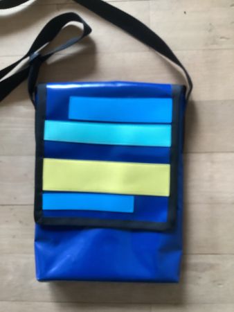 Coole Umhängetasche blau/türkis gelb 👍 neuwertig